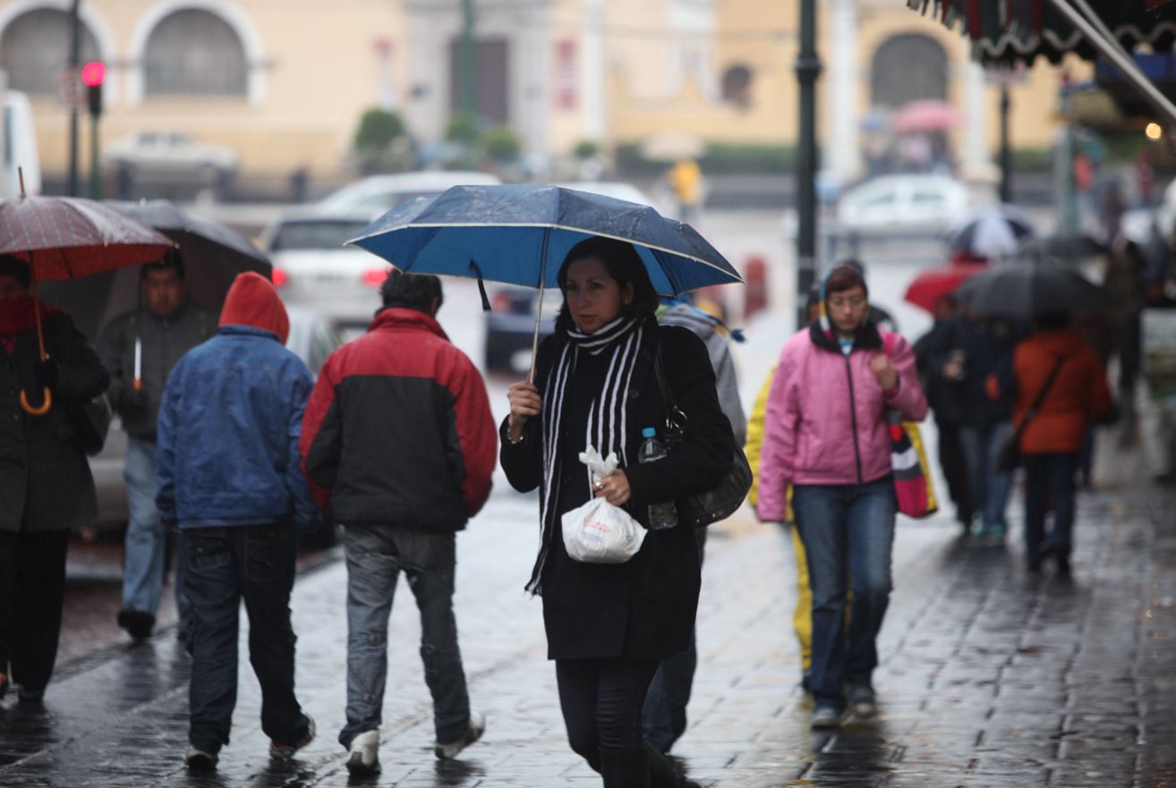 Meteorolog A Anuncia Descenso De Temperaturas Y Tormentas El Ctricas