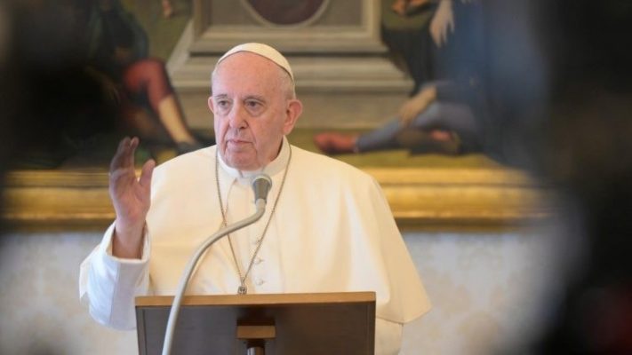 El papa pide que la vacuna contra el coronavirus sea universal