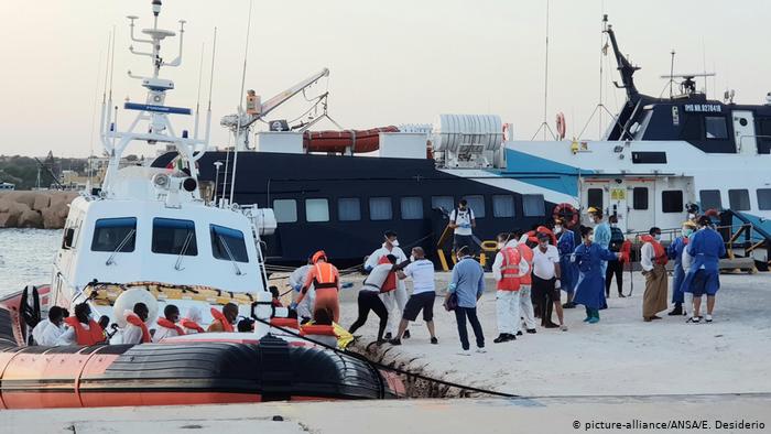 Italia desmantela una organización que traficaba con migrantes