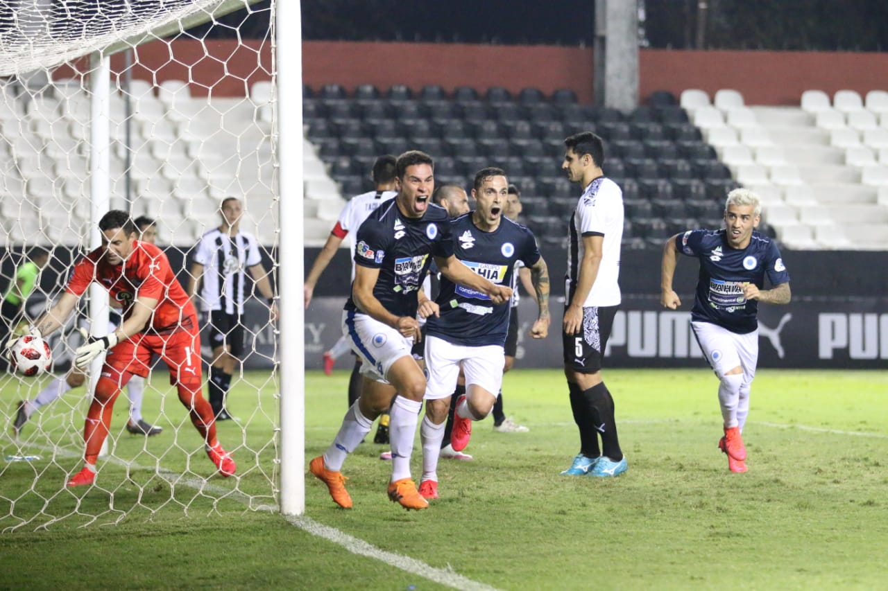 ¡Todos negativos al COVID! Esta mañana se juega el partido entre 12 de octubre y San Lorenzo