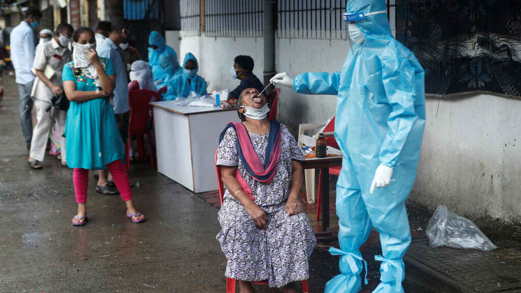 La India ya es el segundo país con más casos de COVID-19 en plena reapertura