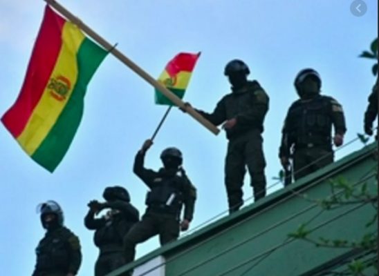 La muerte de un reo con síntomas de COVID-19 provoca un motín en Bolivia