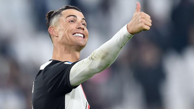 Ronaldo reduce 3.8 millones de euros de su sueldo para que la Juve pueda pagar a sus empleados