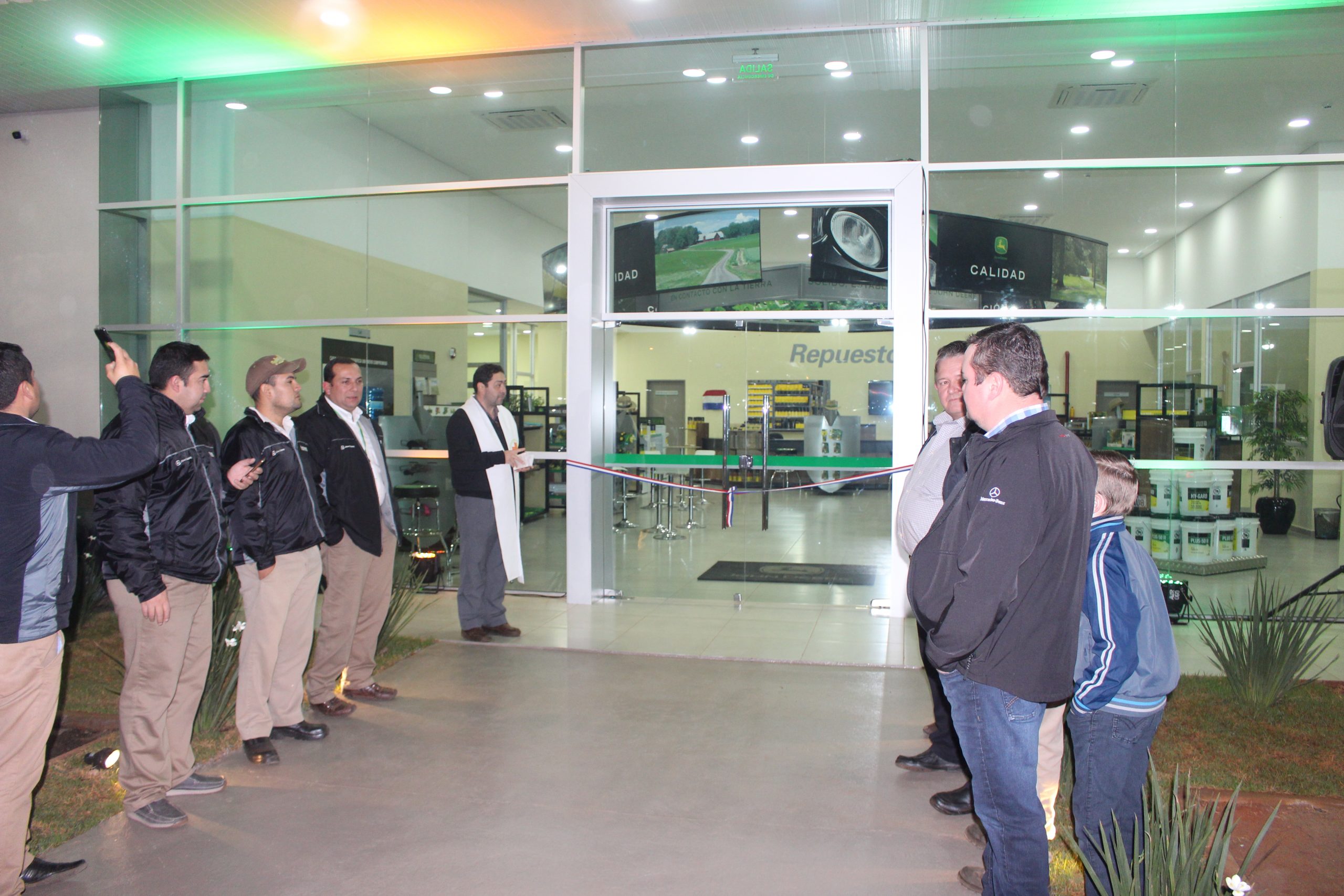 Automaq SAECA y John Deere inauguran sucursal en Santa Rosa del Aguaray