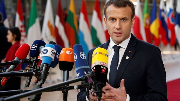 Macron y Merkel piden a Putin que respalde una tregua en Siria