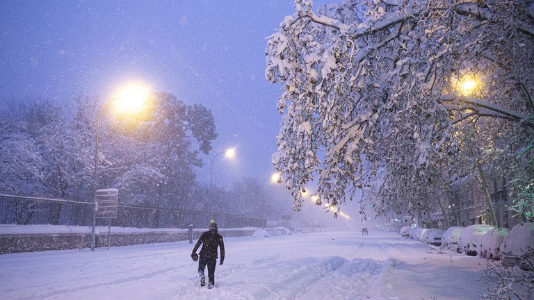 Unas tres personas murieron por la tormenta de nieve en España
