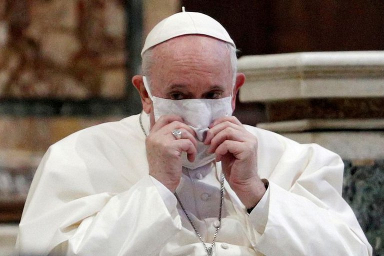 El papa Francisco recae: volvió a sufrir un ataque de ciática y no asistirá a las próximas misas