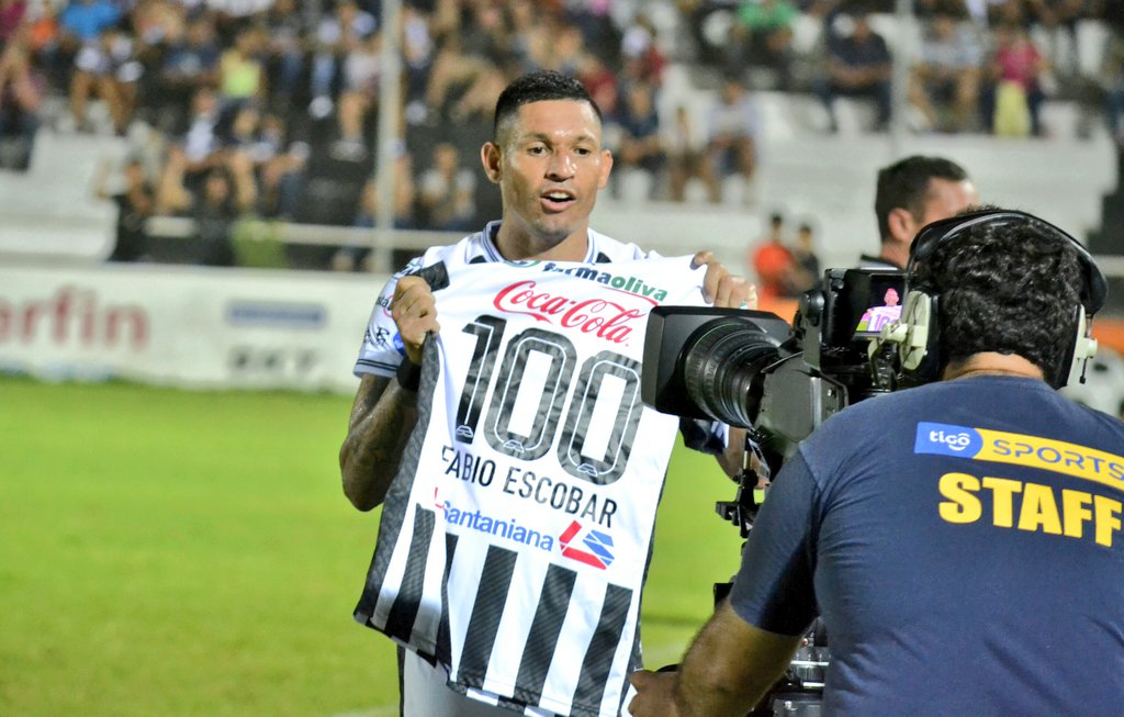 Santaní se hace fuerte en casa