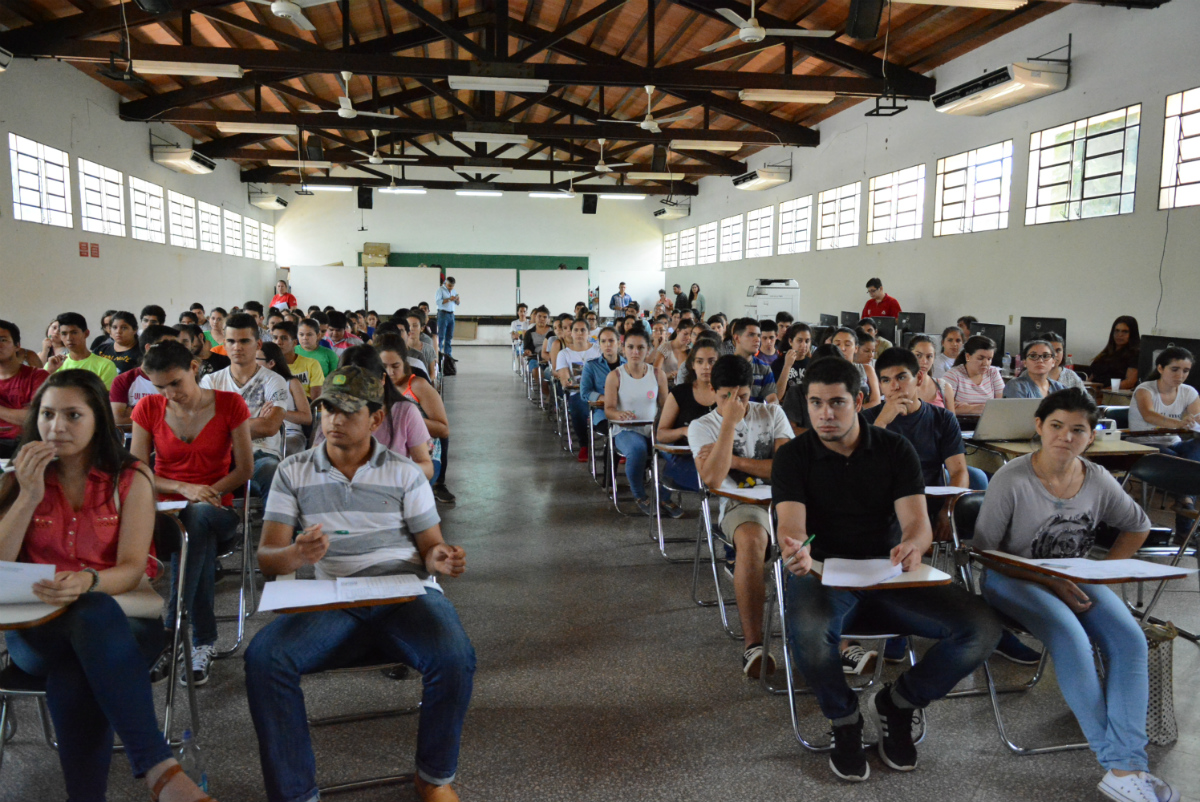 Unos 1.490 jóvenes fueron adjudicados con las becas de Itaipú