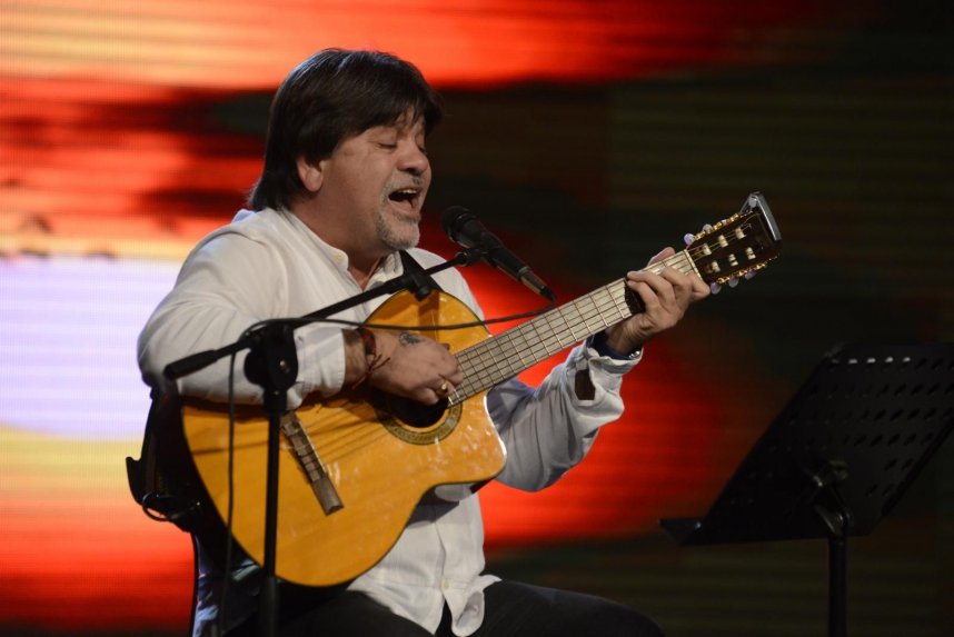 Ricardo Flecha en concierto en La Manzana de la Rivera