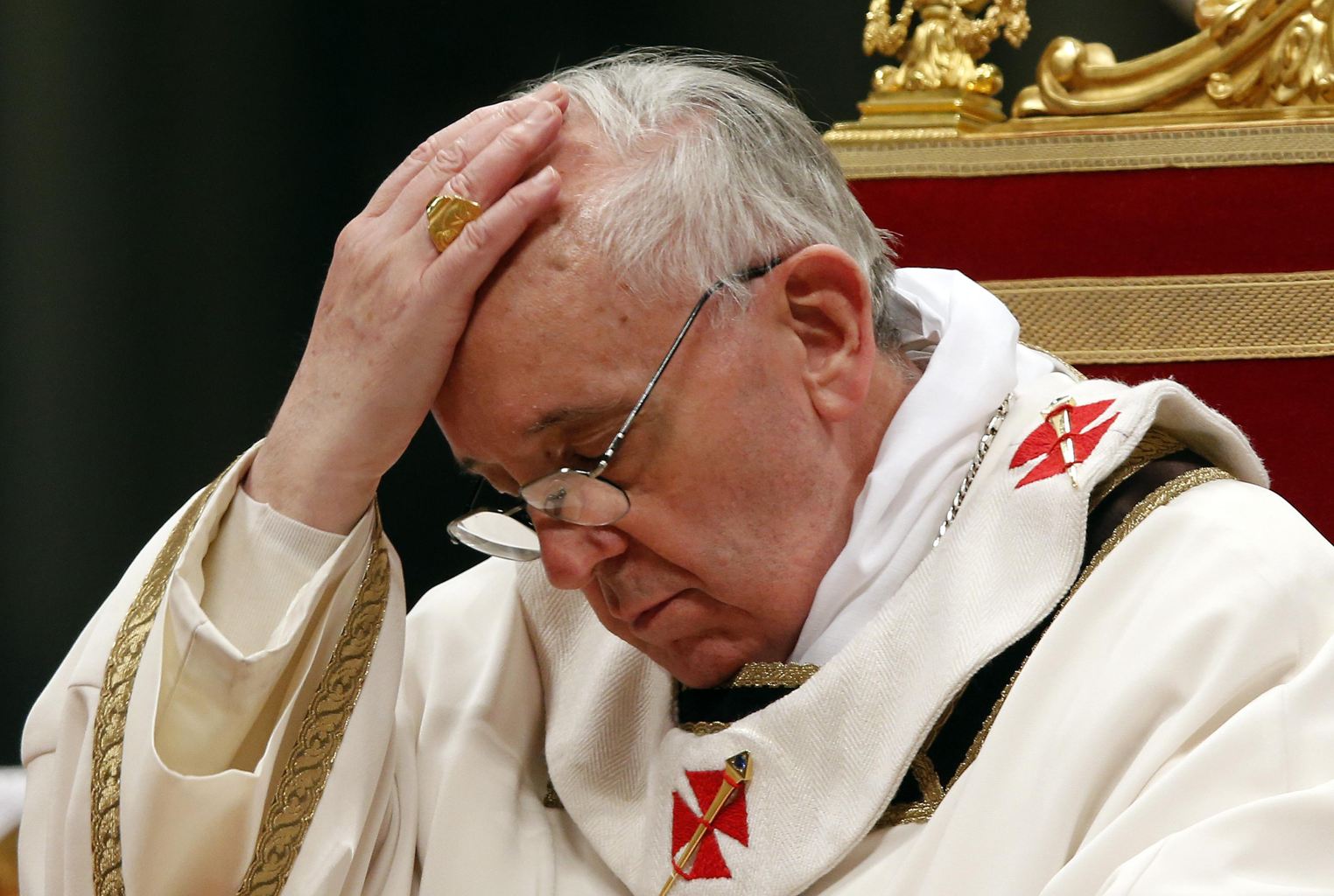 El papa pide perdón por los abusos a menores por parte del clero