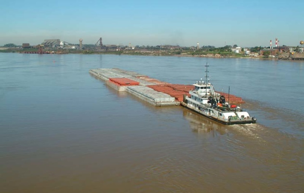 Paraguay asume presidencia y promete mejorar gestión de la hidrovía