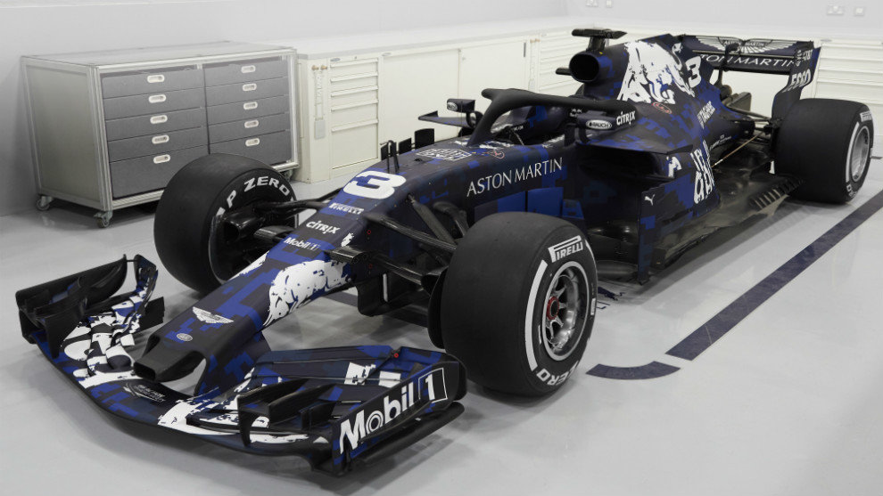 Red Bull desvela su nuevo vehículo con un diseño provisional especial