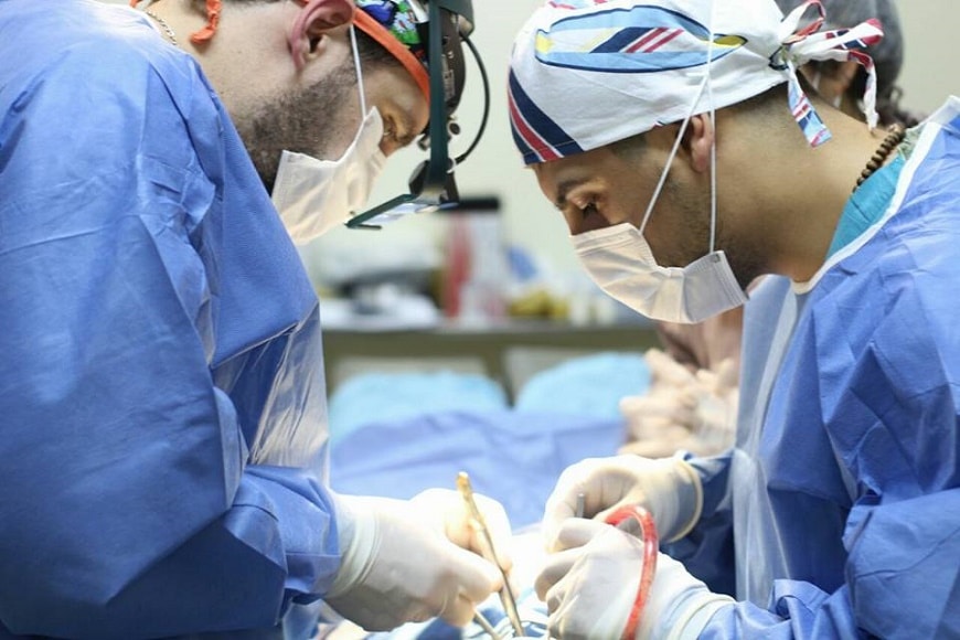 Programa de cirugías estéticas gratuitas busca captar pacientes