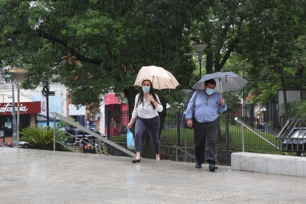 Anuncian lluvias dispersas y clima cálido para este martes 