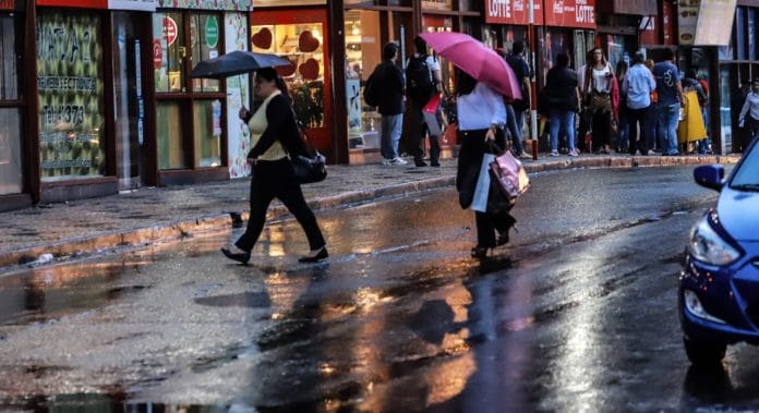 Anuncian clima fresco y lluvias dispersas para este miércoles