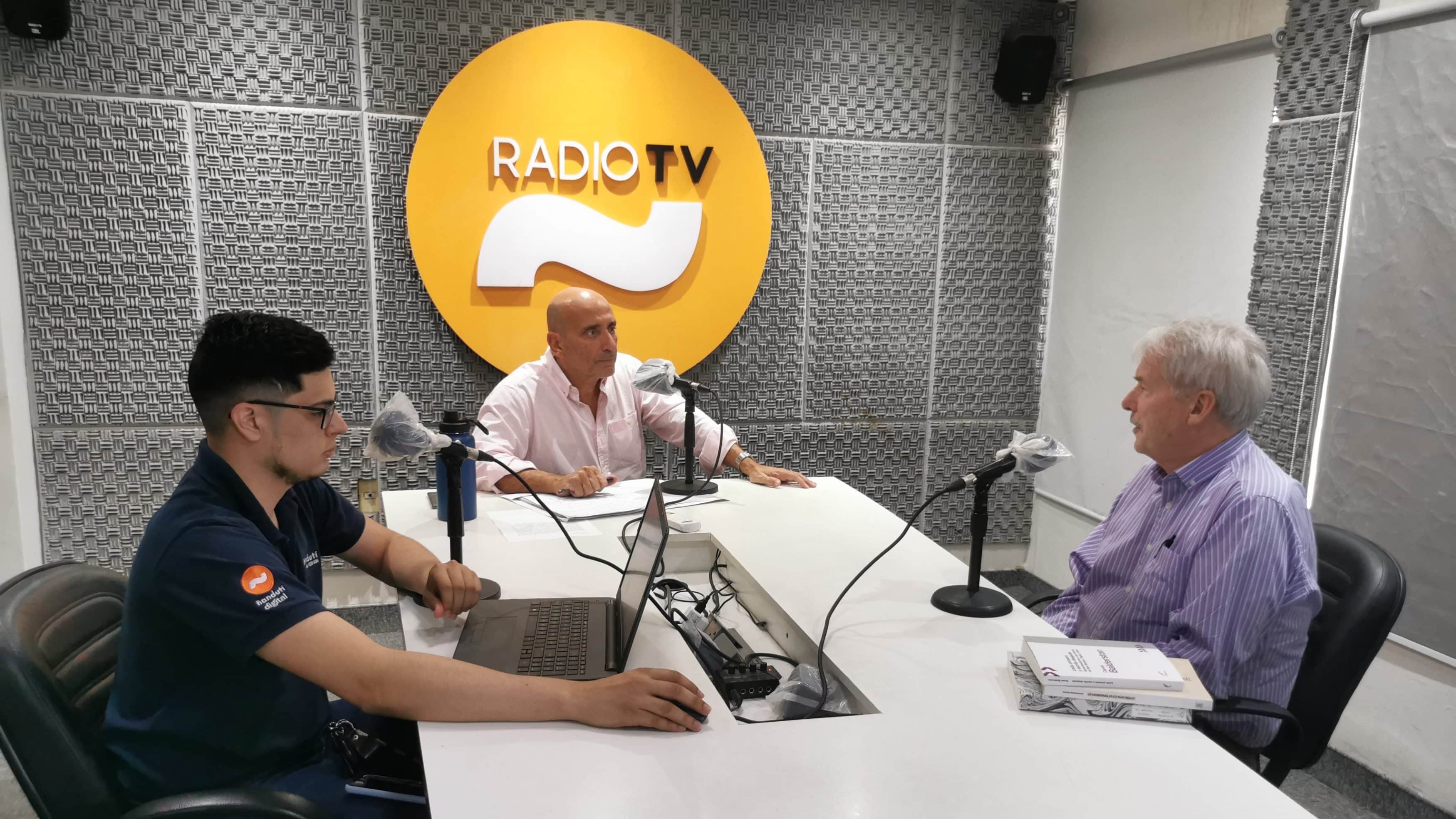 “Leído primero, escrito después” un libro que reúne escritos sobre Roa Bastos, Piglia y Saer