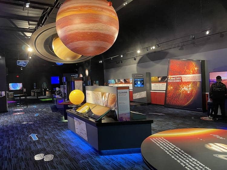 Museo de Ciencias invita a una tarde para aprender sobre ciencias con juegos y observación solar