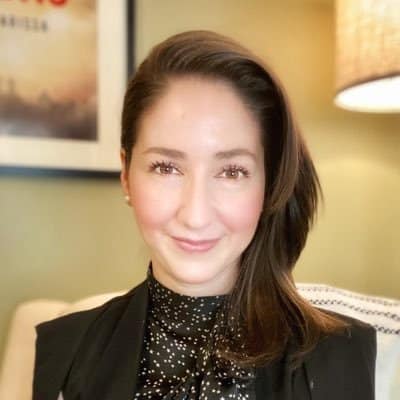 Tahiana Larissa, editora de la revista estadounidense Parnassus resalta a escritores paraguayos