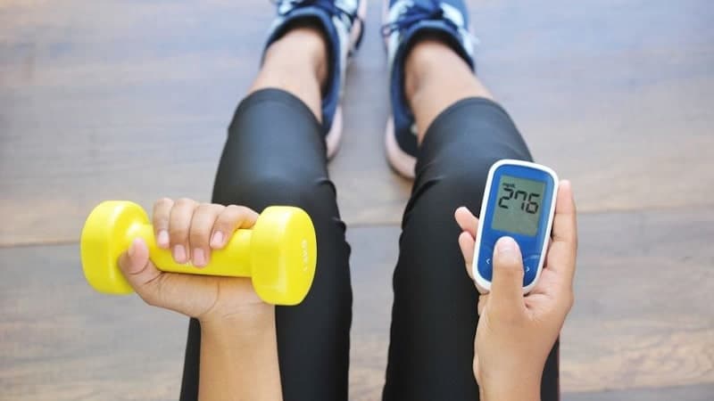 Instan realizar estudios a personas con hipertensión y diabetes antes de hacer actividades físicas