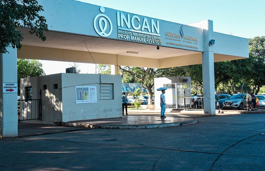 Familiares de pacientes con cáncer solicitan ampliación presupuestaria para el Incan