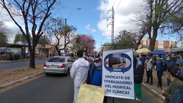 Funcionarios de Clínicas reclaman mayor presupuesto y anuncian una movilización