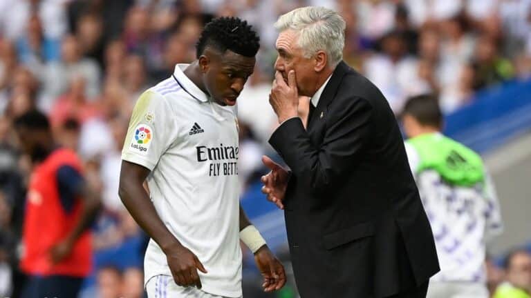 Carlo Ancelotti extiende su contrato con el Real Madrid y se agudiza la ...