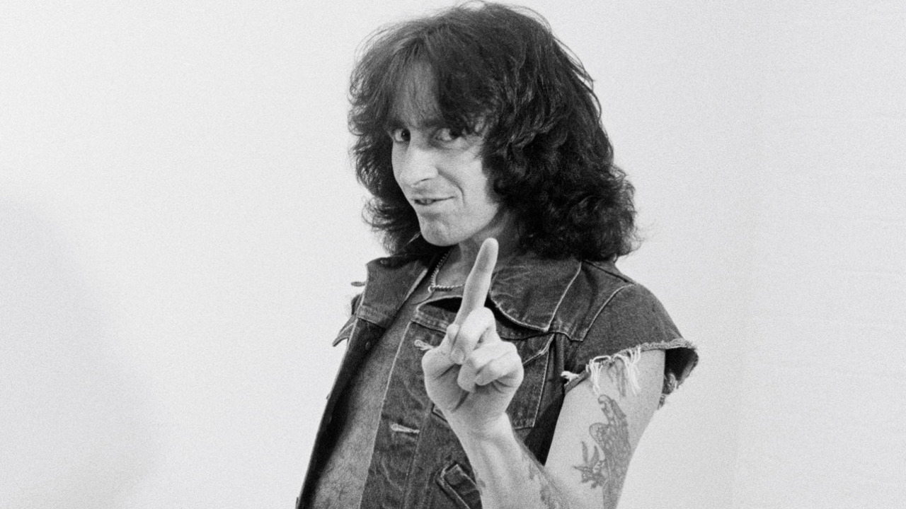 Bon Scott: Un legado inmortal en el rock