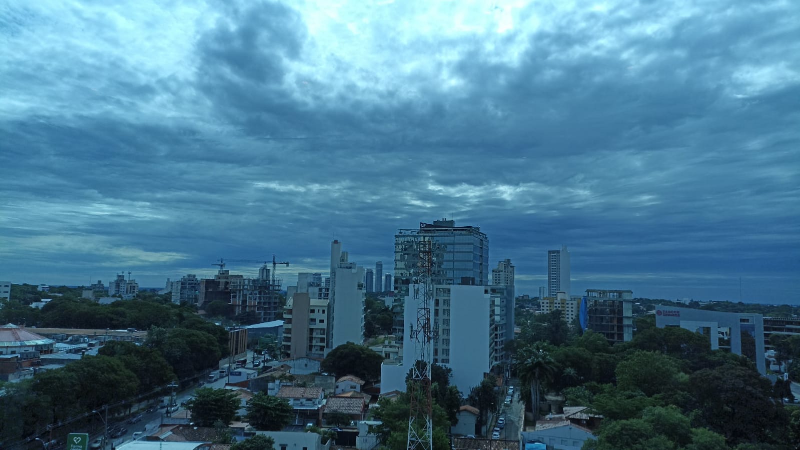 Persiste el clima caluroso con probabilidad de chaparrones