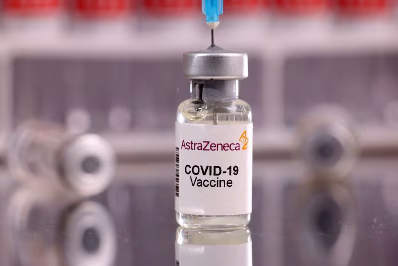 AstraZeneca dijo que su vacuna COVID puede causar efectos secundarios poco comunes