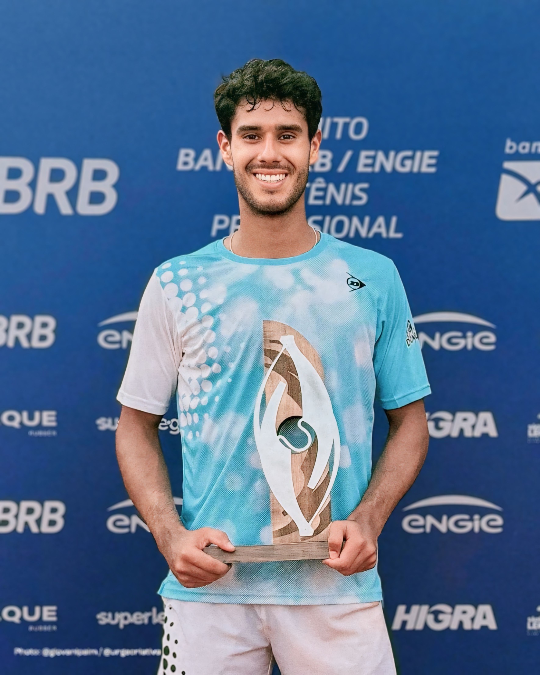 Dani Vallejo se alza con su primer título profesional