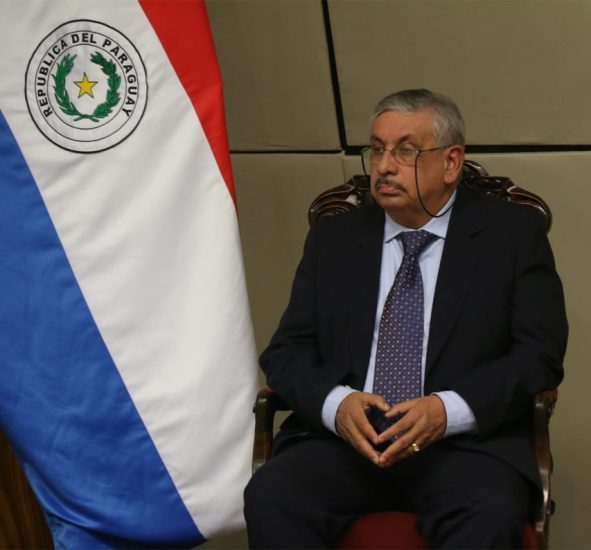 Isaías Fretes explica la importancia de la atención con calidad y calidez de parte de los doctores