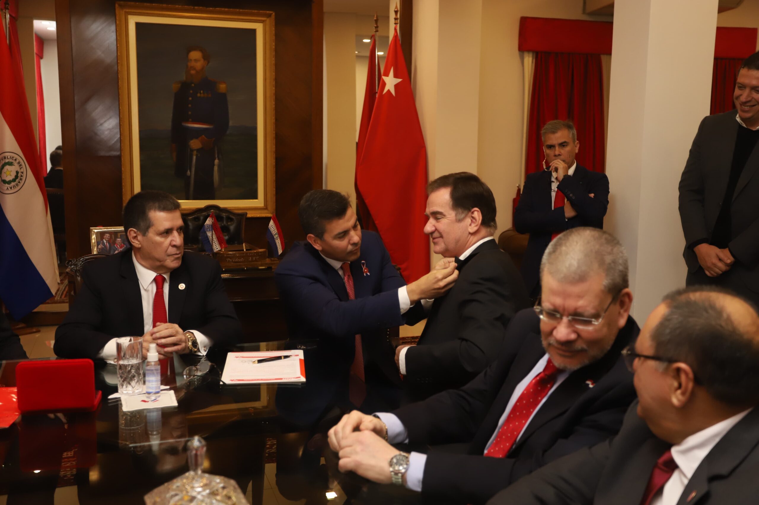 Todos o casi todos terminan en el quincho, lugar de donde sale el capital para la “industria de los afectos”