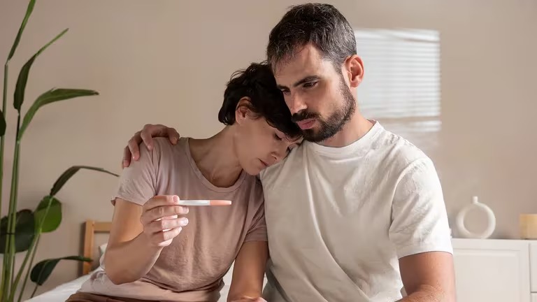 La contaminación atmosférica puede afectar la fertilidad de hombres y mujeres, revela estudio