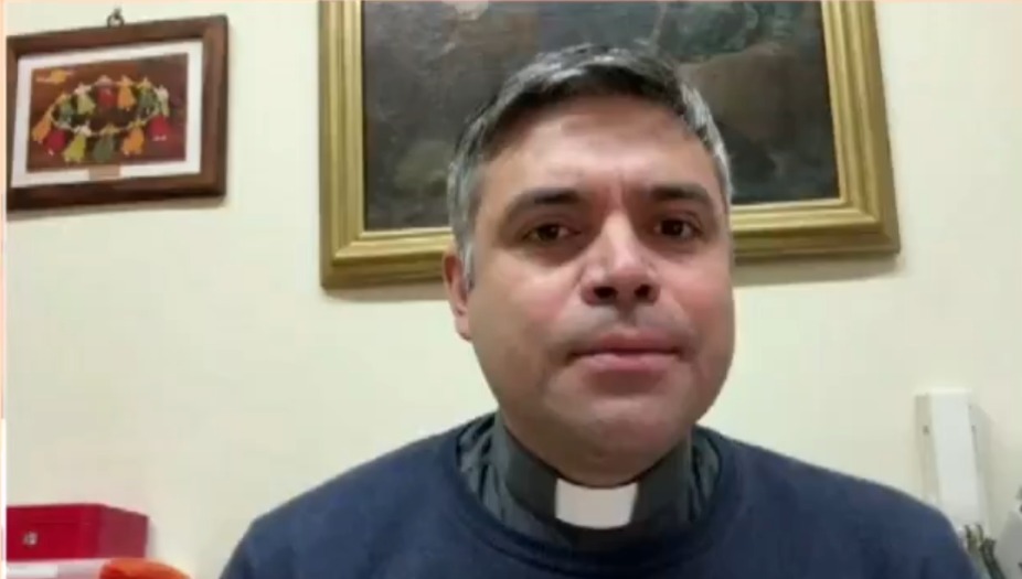 Sacerdote paraguayo en Italia celebra la elección del nuevo líder de la Iglesia Católica: Diálogo y paz