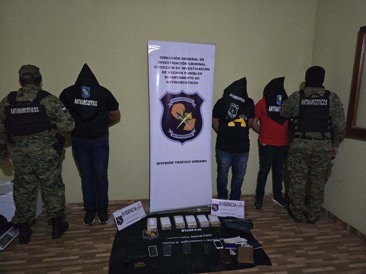 Imputan y piden prisión para Julio Manzur y otras dos personas, por tenencia y comercialización de drogas