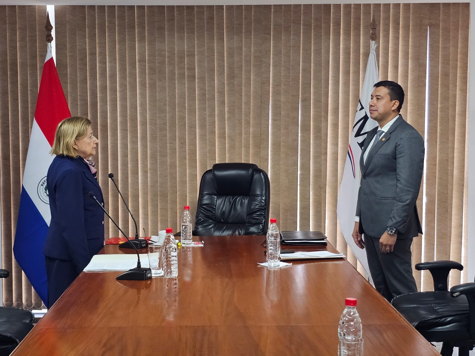 Pucheta tomó juramento a reemplazante de Arévalo ante el JEM