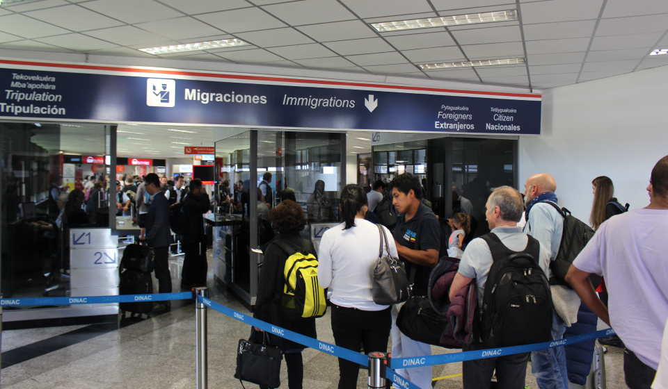 Paraguay incorpora tecnología de control y refuerza seguridad migratoria en aeropuertos