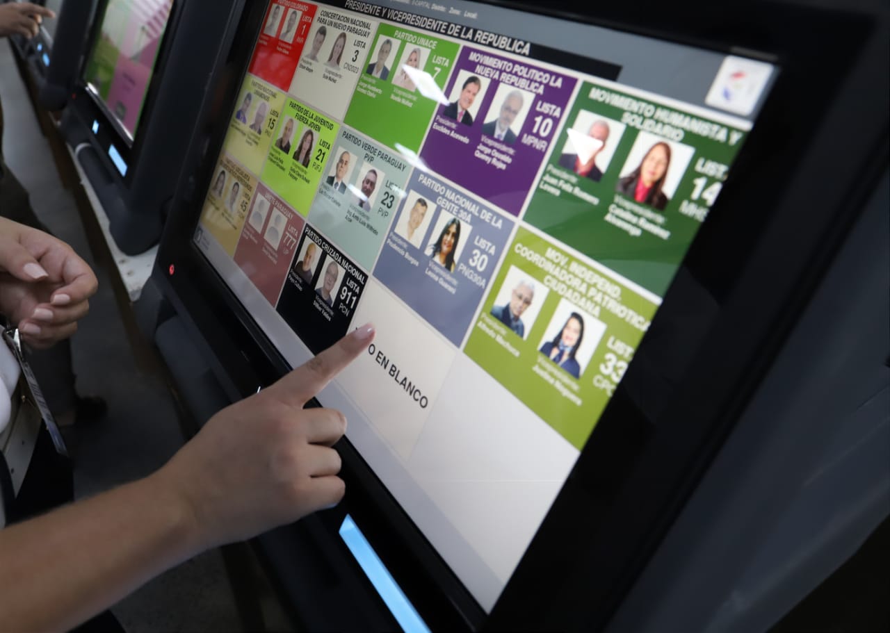 Apeligra licitación del TSJE: Firma sin experiencia pone en peligro proceso electoral