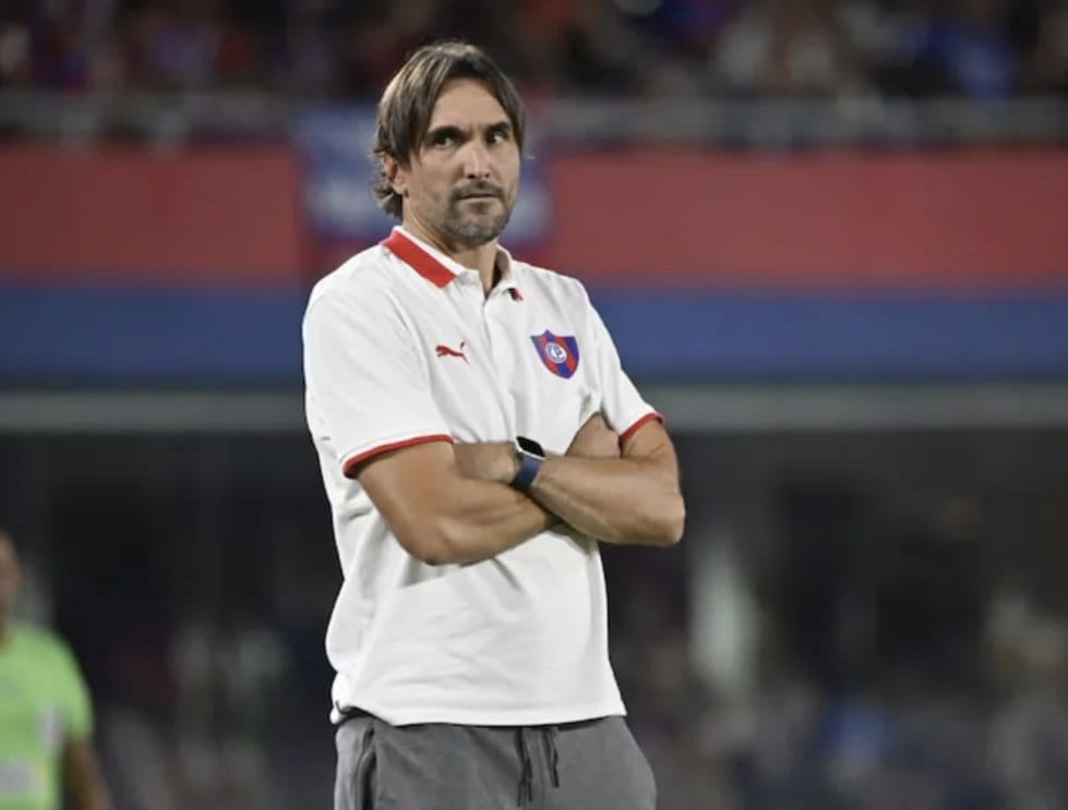 Piden la salida de Martínez pese a que Cerro es líder del torneo