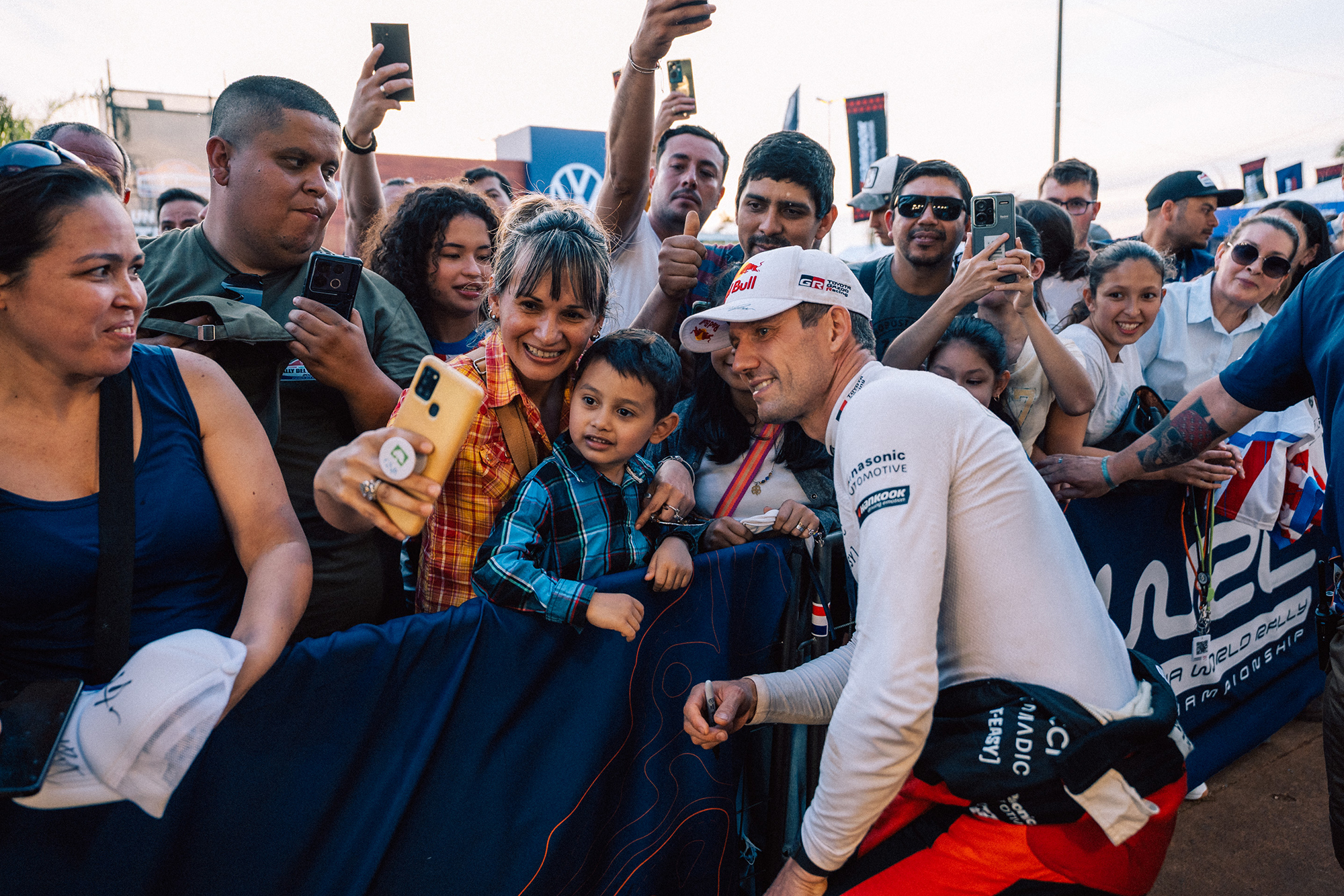El piloto Sébastien Ogier destaca a Paraguay tras el WRC 2025