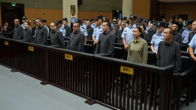 China condena a muerte a 11 miembros de una familia acusada de controlar campos de «ciberesclavos»