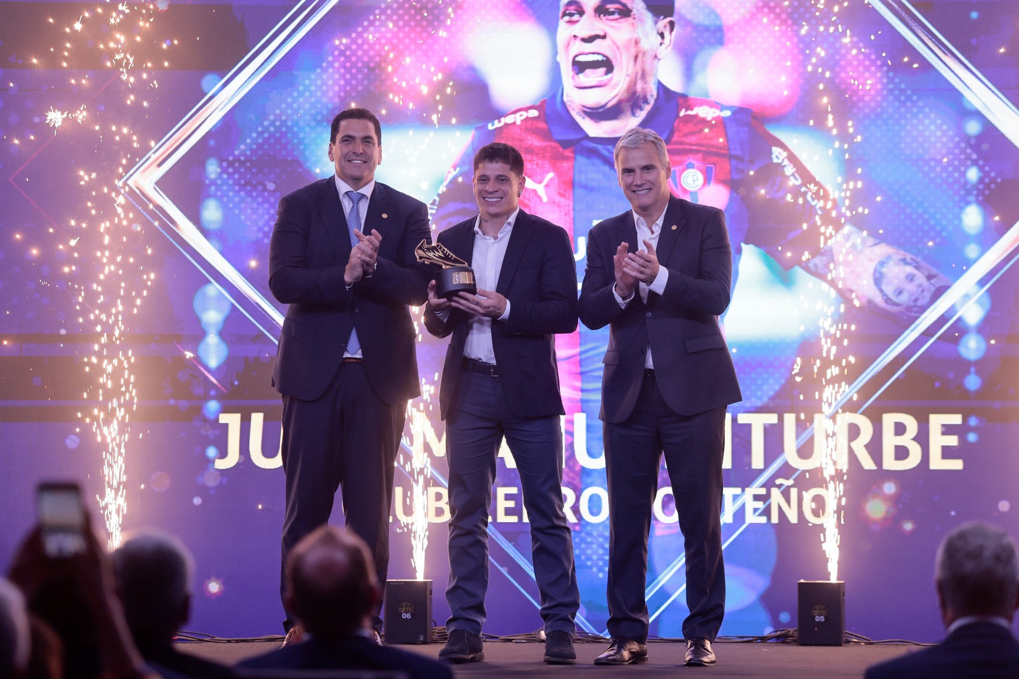 Juan Manuel Iturbe renueva con Cerro Porteño por dos años más