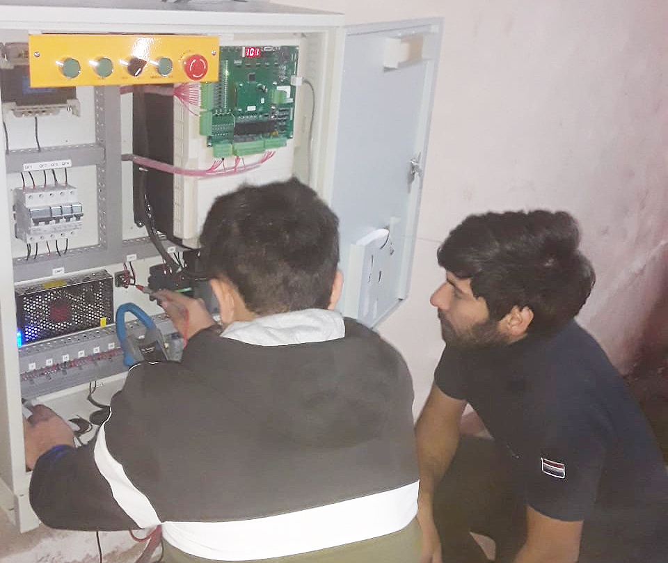 IPS amplía contrato a cuestionada empresa para mantenimiento de ascensores