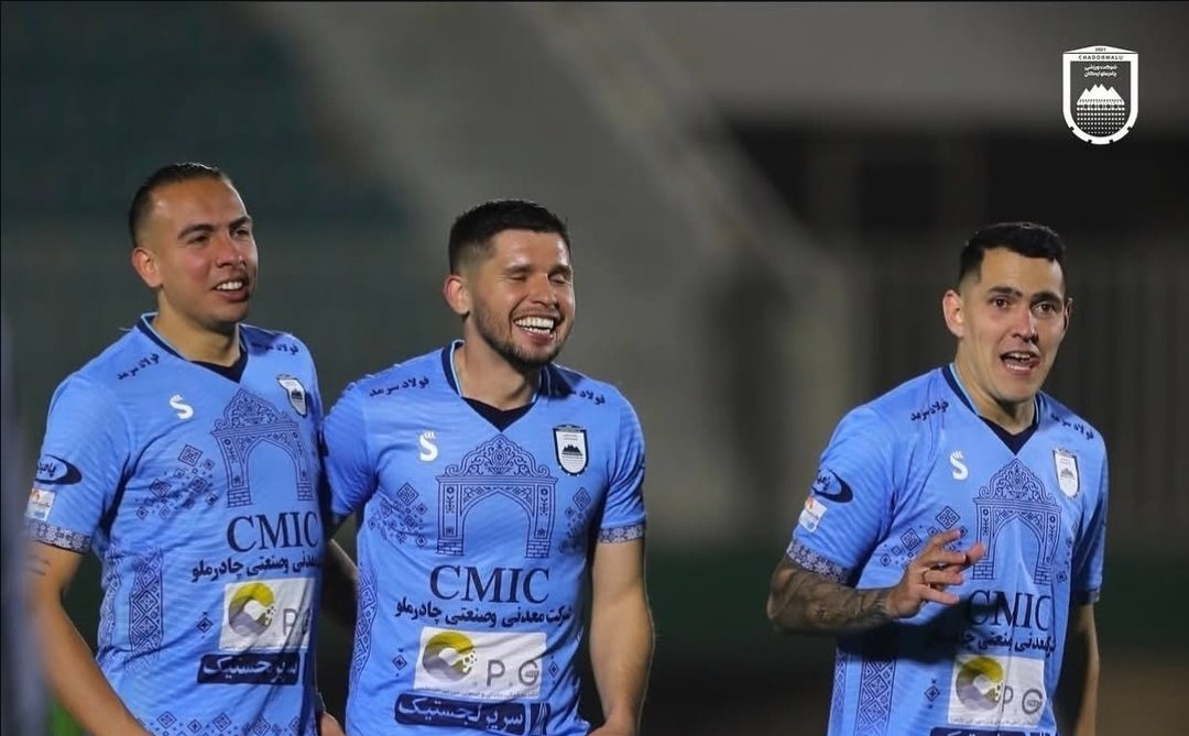 Tres jugadores paraguayos se encuentran en Irán y buscan volver a Paraguay