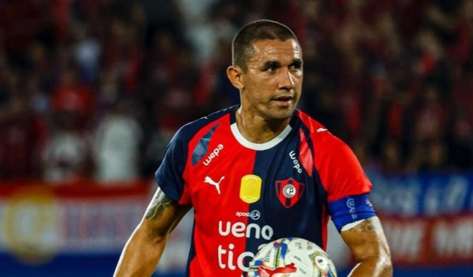 Cerro: Vuelve Gustavo Velázquez tras lesión