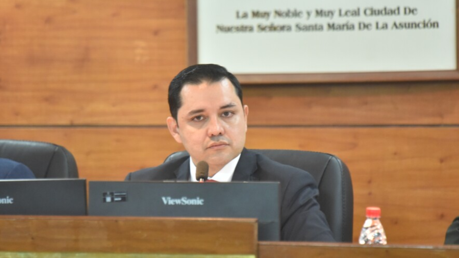 Lejos de la basura de Asunción, Bello disertará sobre planificación urbana e inversiones en Miami