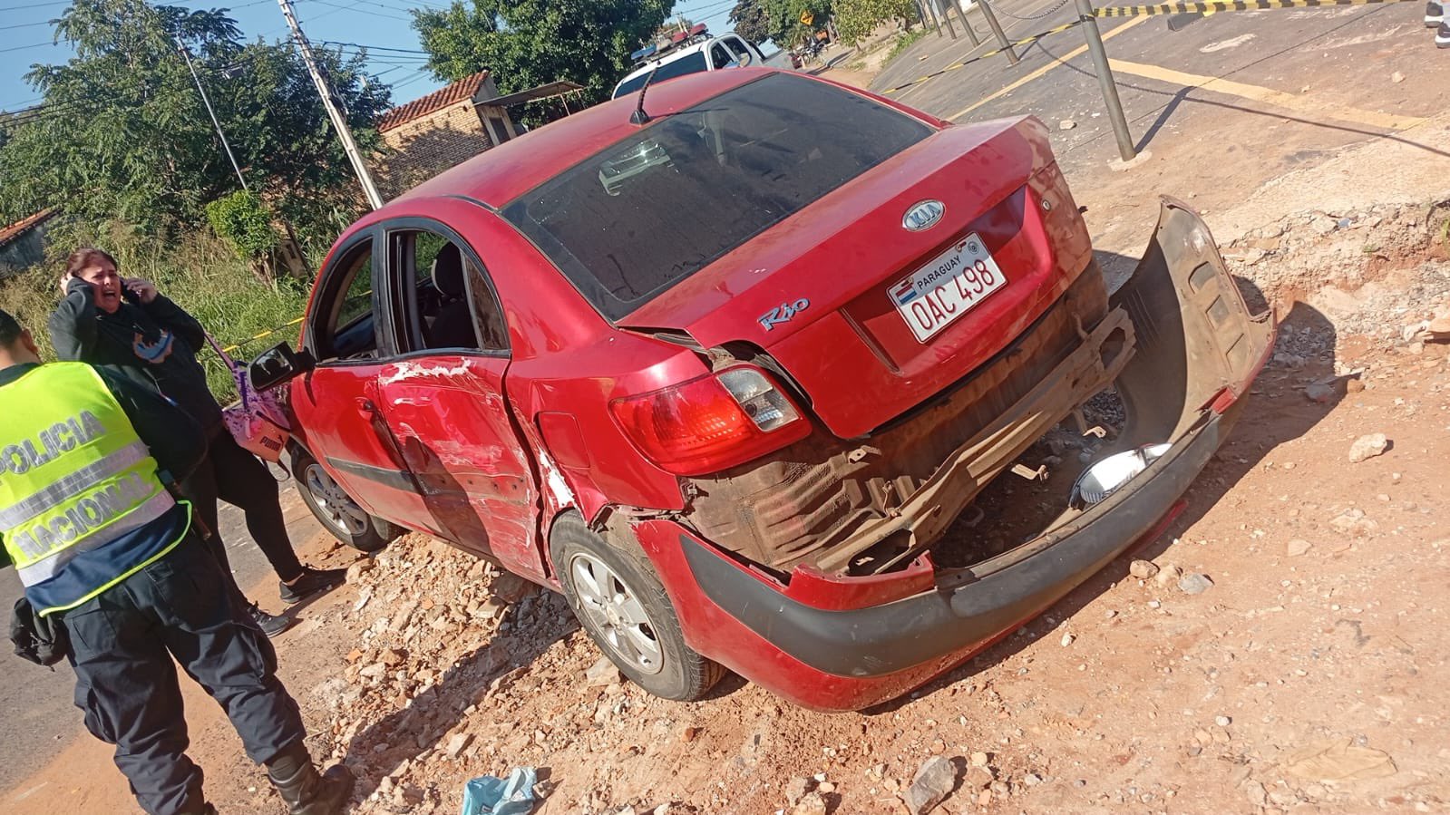 Tragedia en San Lorenzo: Bajó de su auto para juntar mandarinas y murió atropellado