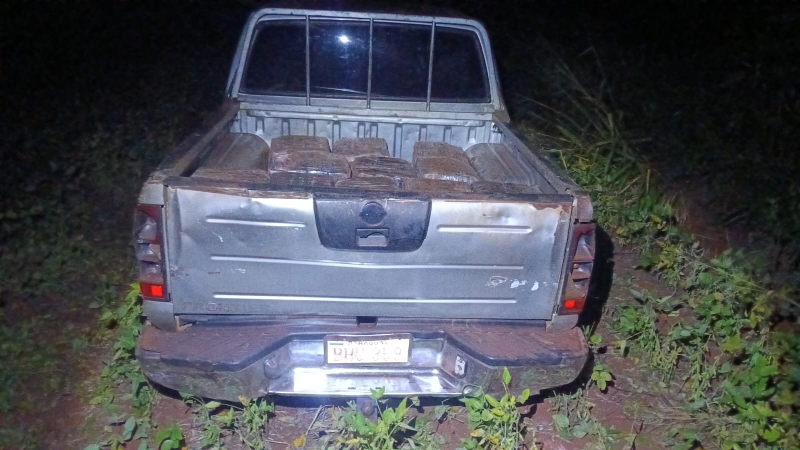Persecución, tiros y un abatido en Mayor Otaño: Incautan camioneta con marihuana
