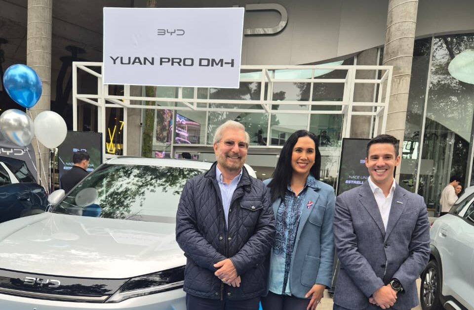 BYD presenta el nuevo YUAN PRO DM-i y celebra récord de preventa en el mercado de nuevas energías en Paraguay